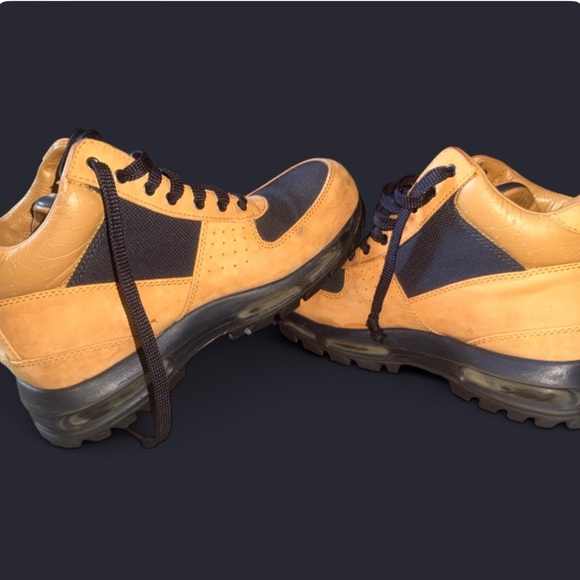 Nike ACG Air Trail Sneakers Wheat Navy Y2K Gorpcore Men’s 7.5 / Women’s 9–9.5 - Picture 2 of 6